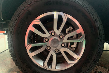 ���� ��� ɽ�ذ� ������ 2.3T���� 177���� �ֶ����� ����˫��Ƥ��ͼƬ