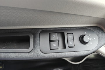 ����HOWOͳ˧ 148���� ��ʿ��6�� 4.15�׵�����ʽ�ῨͼƬ