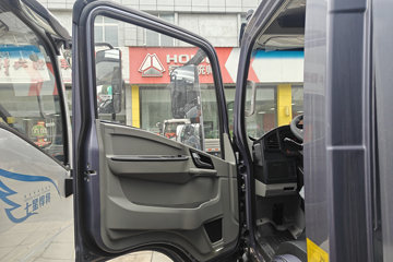 ����HOWOͳ˧ 148���� ��ʿ��6�� 4.15�׵�����ʽ�ῨͼƬ