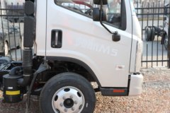 时代领航M5 2.5L柴油 150马力  万里扬5档 气刹 4.17米单排栏板轻卡