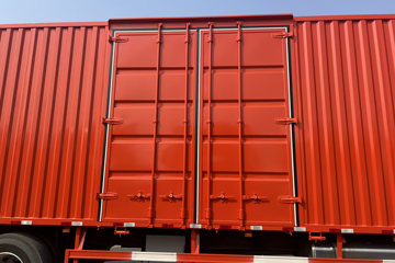 ��������HOWO TX7 PRO ��ӯ�� 6.9L���� 290���� 4X2 �й�����8�� 9.6����ʽ�ػ���ͼƬ