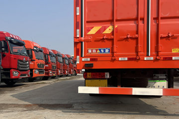 ��������HOWO TX7 PRO ��ӯ�� 6.9L���� 290���� 4X2 �й�����8�� 9.6����ʽ�ػ���ͼƬ