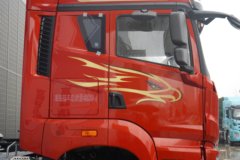 青岛解放鹰腾 13.2L柴油 580马力 6X4 一汽解放12档 牵引车