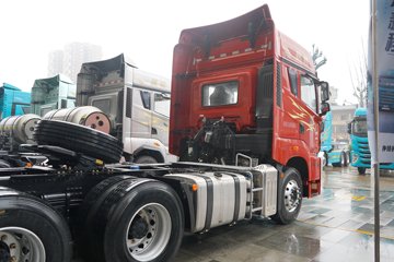 �ൺ���ӥ�� 13.2L���� 580���� 6X4 һ�����12�� ǣ����ͼƬ