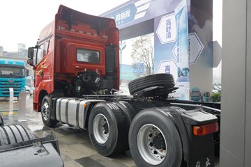 �ൺ���ӥ�� 13.2L���� 580���� 6X4 һ�����12�� ǣ����ͼƬ