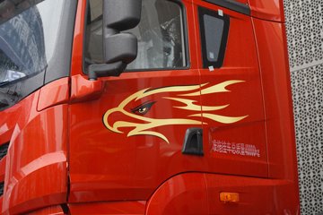 �ൺ���ӥ�� 13.2L���� 580���� 6X4 һ�����12�� ǣ����ͼƬ