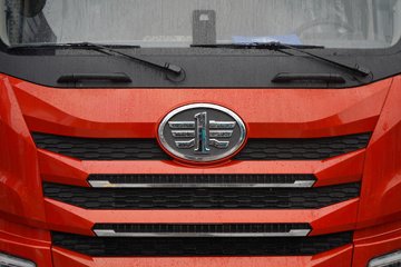 �ൺ���ӥ�� 13.2L���� 580���� 6X4 һ�����12�� ǣ����ͼƬ