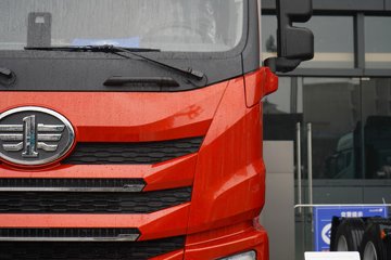 �ൺ���ӥ�� 13.2L���� 580���� 6X4 һ�����12�� ǣ����ͼƬ