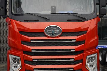 �ൺ���ӥ�� 13.2L���� 580���� 6X4 һ�����12�� ǣ����ͼƬ