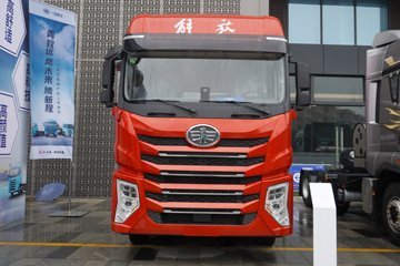 �ൺ���ӥ�� 13.2L���� 580���� 6X4 һ�����12�� ǣ����ͼƬ