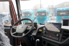 青岛解放鹰腾 13.2L柴油 580马力 6X4 一汽解放12档 牵引车