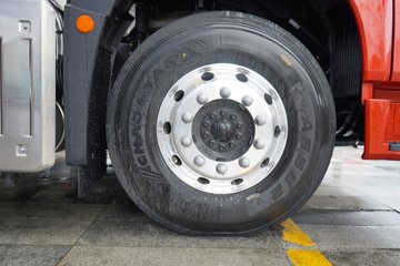 �ൺ���ӥ�� 13.2L���� 580���� 6X4 һ�����12�� ǣ����ͼƬ