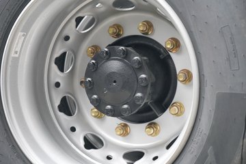 �ൺ���ӥ�� 13.2L���� 580���� 6X4 һ�����12�� ǣ����ͼƬ