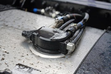 �ൺ���ӥ�� 13.2L���� 580���� 6X4 һ�����12�� ǣ����ͼƬ