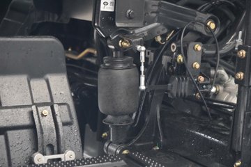 �ൺ���ӥ�� 13.2L���� 580���� 6X4 һ�����12�� ǣ����ͼƬ