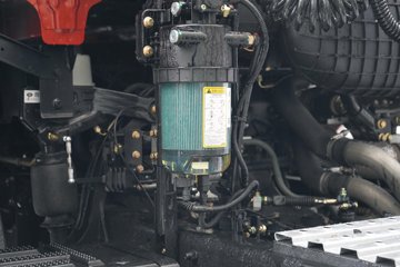 �ൺ���ӥ�� 13.2L���� 580���� 6X4 һ�����12�� ǣ����ͼƬ