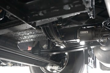 �ൺ���ӥ�� 13.2L���� 580���� 6X4 һ�����12�� ǣ����ͼƬ