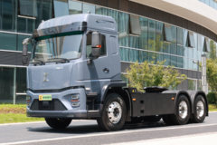 智御维科Z5 标载版 6X4 纯电动牵引车 亿纬400.61kWh 智御维科Z5 标载版 6X4 纯电动牵引车 亿纬400.61kWh