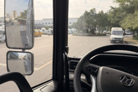 Z5&nbsp;电动牵引车驾驶室图片