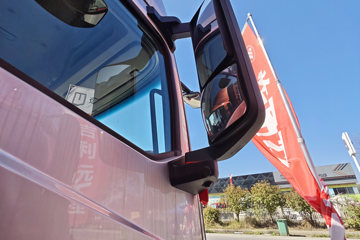 ����ŷ��H5 6.4L���� 300���� 4X2 ��ʿ��8�� 6.8�ײ�դʽ�ػ���ͼƬ