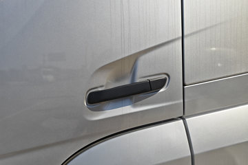 ����ŷ��H5 6.4L���� 300���� 4X2 ��ʿ��8�� 6.8�ײ�դʽ�ػ���ͼƬ