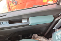 福田欧航H5 6.4L柴油 300马力 4X2 法士特8档 6.8米仓栅式载货车 福田欧航H5 6.4L柴油 300马力 4X2 法士特8档 6.8米仓栅式载货车