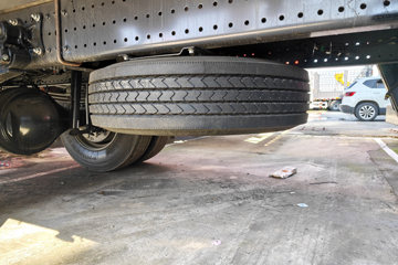 ����ŷ��H5 6.4L���� 300���� 4X2 ��ʿ��8�� 6.8�ײ�դʽ�ػ���ͼƬ