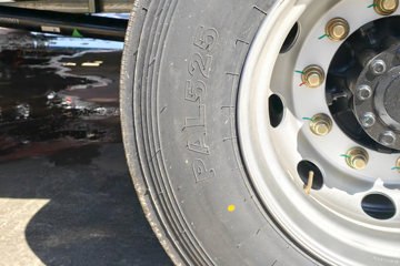 ����ŷ��H5 6.4L���� 300���� 4X2 ��ʿ��8�� 6.8�ײ�դʽ�ػ���ͼƬ