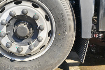 ����ŷ��H5 6.4L���� 300���� 4X2 ��ʿ��8�� 6.8�ײ�դʽ�ػ���ͼƬ
