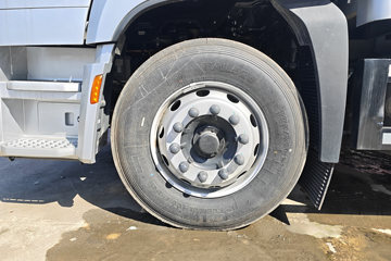 ����ŷ��H5 6.4L���� 300���� 4X2 ��ʿ��8�� 6.8�ײ�դʽ�ػ���ͼƬ