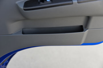 ��������GK3 2L���� 140���� 4X2 ��ʿ��8�� 2.8����ж��ͼƬ