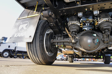 ��������GK3 2L���� 140���� 4X2 ��ʿ��8�� 2.8����ж��ͼƬ