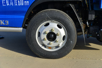 ��������GK3 2L���� 140���� 4X2 ��ʿ��8�� 2.8����ж��ͼƬ