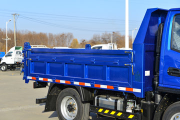 ��������GK3 2L���� 140���� 4X2 ��ʿ��8�� 2.8����ж��ͼƬ