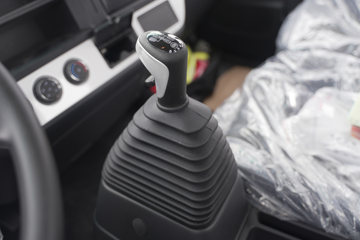 ����Ǭ��K6 2.5L���� 185���� ��ʿ��8�� 4.17�׵��������ῨͼƬ