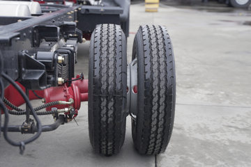 ����Ǭ��K6 2.5L���� 185���� ��ʿ��8�� 4.17�׵��������ῨͼƬ