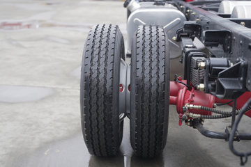 ����Ǭ��K6 2.5L���� 185���� ��ʿ��8�� 4.17�׵��������ῨͼƬ