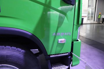 ����Ծ�������� 4.2L���� 200���� 4X2 ��ʿ��8�� 4.2����ж��ͼƬ