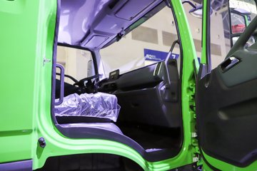 ����Ծ�������� 4.2L���� 200���� 4X2 ��ʿ��8�� 4.2����ж��ͼƬ