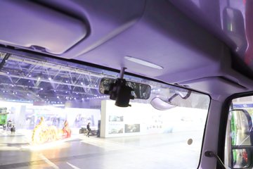 ����Ծ�������� 4.2L���� 200���� 4X2 ��ʿ��8�� 4.2����ж��ͼƬ