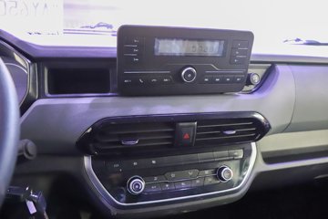 ����Ծ�������� 4.2L���� 200���� 4X2 ��ʿ��8�� 4.2����ж��ͼƬ