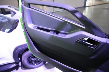 ����Ծ�������� 4.2L���� 200���� 4X2 ��ʿ��8�� 4.2����ж��ͼƬ