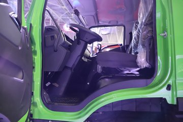 ����Ծ�������� 4.2L���� 200���� 4X2 ��ʿ��8�� 4.2����ж��ͼƬ