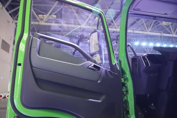 ����Ծ�������� 4.2L���� 200���� 4X2 ��ʿ��8�� 4.2����ж��ͼƬ