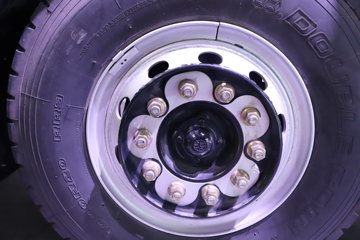 ����Ծ�������� 4.2L���� 200���� 4X2 ��ʿ��8�� 4.2����ж��ͼƬ