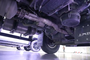 ����Ծ�������� 4.2L���� 200���� 4X2 ��ʿ��8�� 4.2����ж��ͼƬ