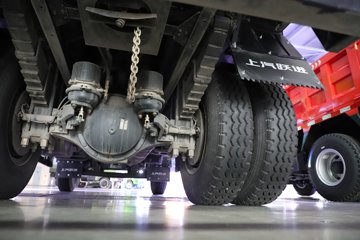 ����Ծ�������� 4.2L���� 200���� 4X2 ��ʿ��8�� 4.2����ж��ͼƬ