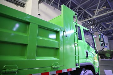 ����Ծ�������� 4.2L���� 200���� 4X2 ��ʿ��8�� 4.2����ж��ͼƬ