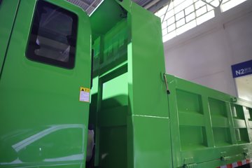 ����Ծ�������� 4.2L���� 200���� 4X2 ��ʿ��8�� 4.2����ж��ͼƬ