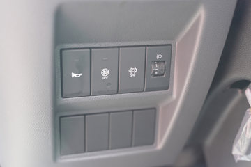 ����Ǭ��K6 2.5L���� 185���� ��ʿ��8�� 4.17�׵�����ʽ�ῨͼƬ